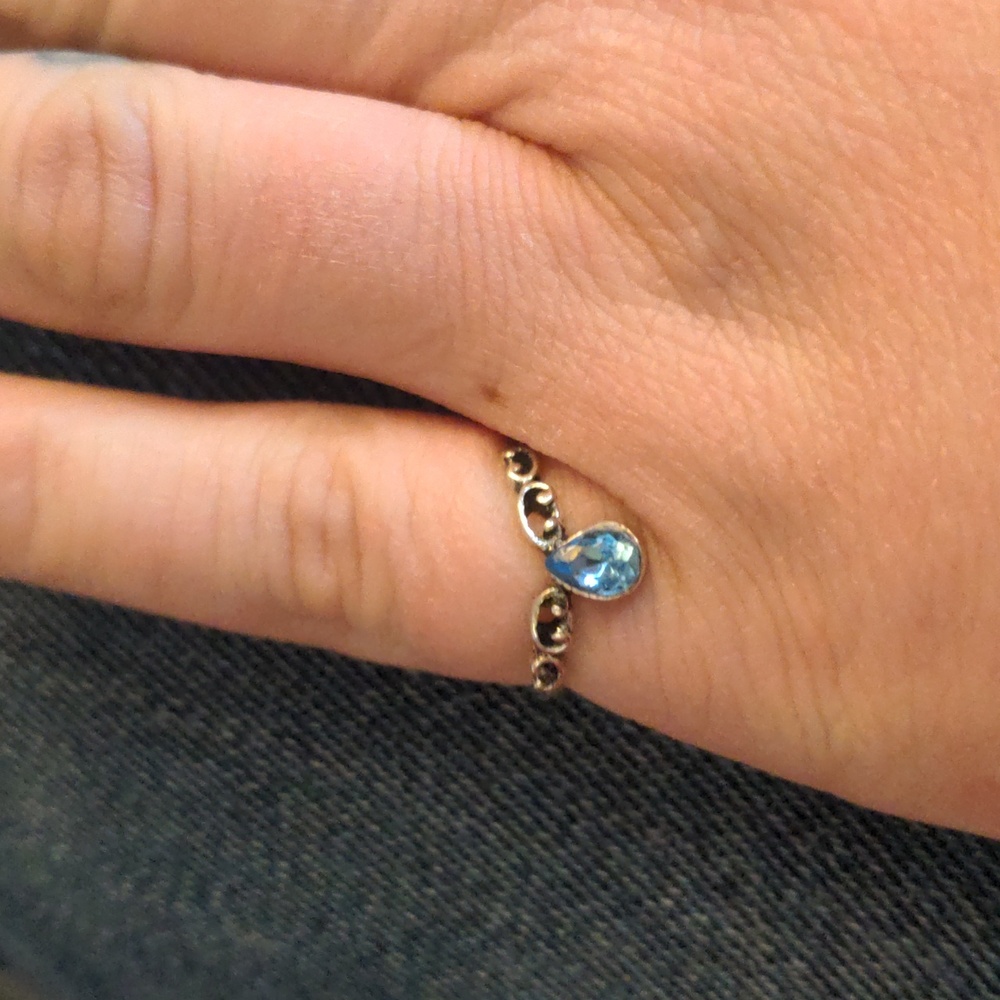 Size 17 Silver Ring NWOT Blue Gem